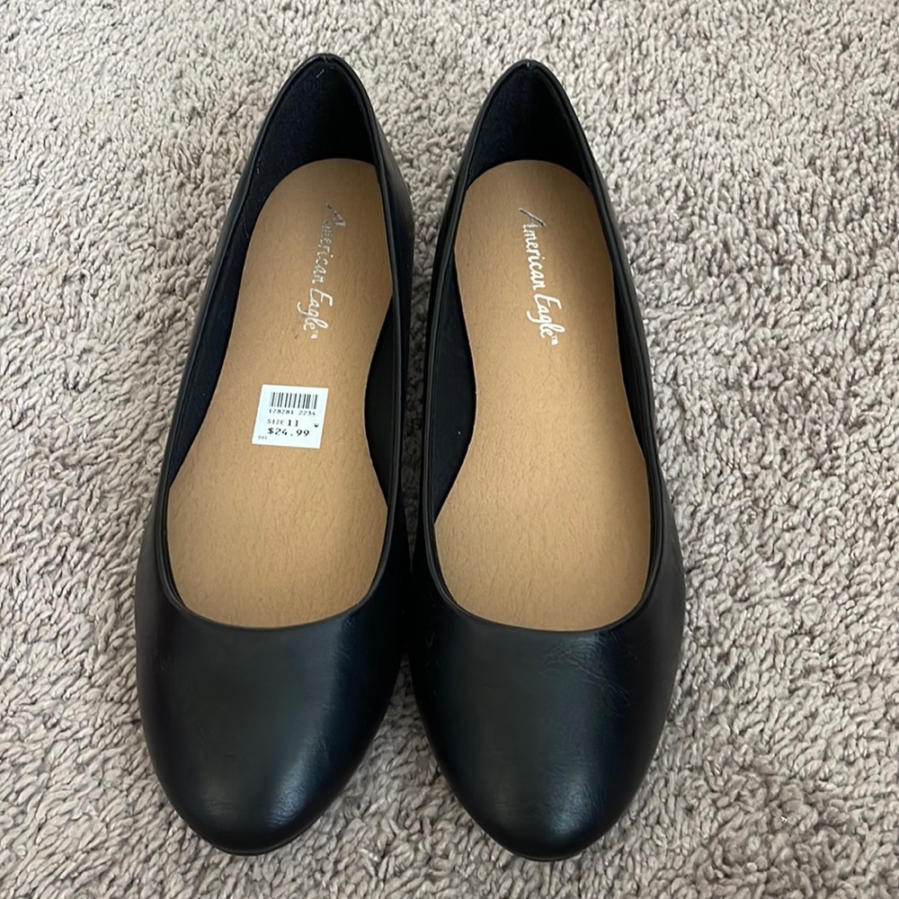 Brand new American Eagle by Payless black flats, size 11W